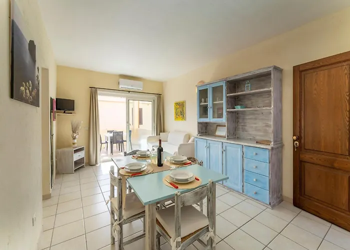Relax In With Sea View Apartment *